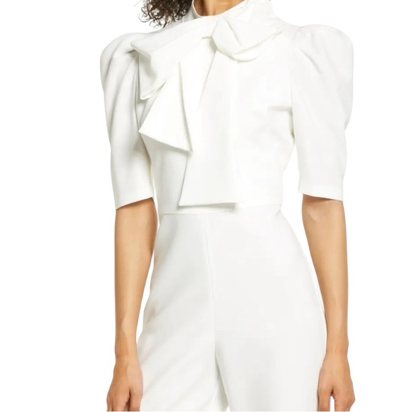 NWT Black Halo Women’s Ara Bow Neck Puff Sleeve Jumpsuit in Pearl Size 0 - Picture 2 of 6